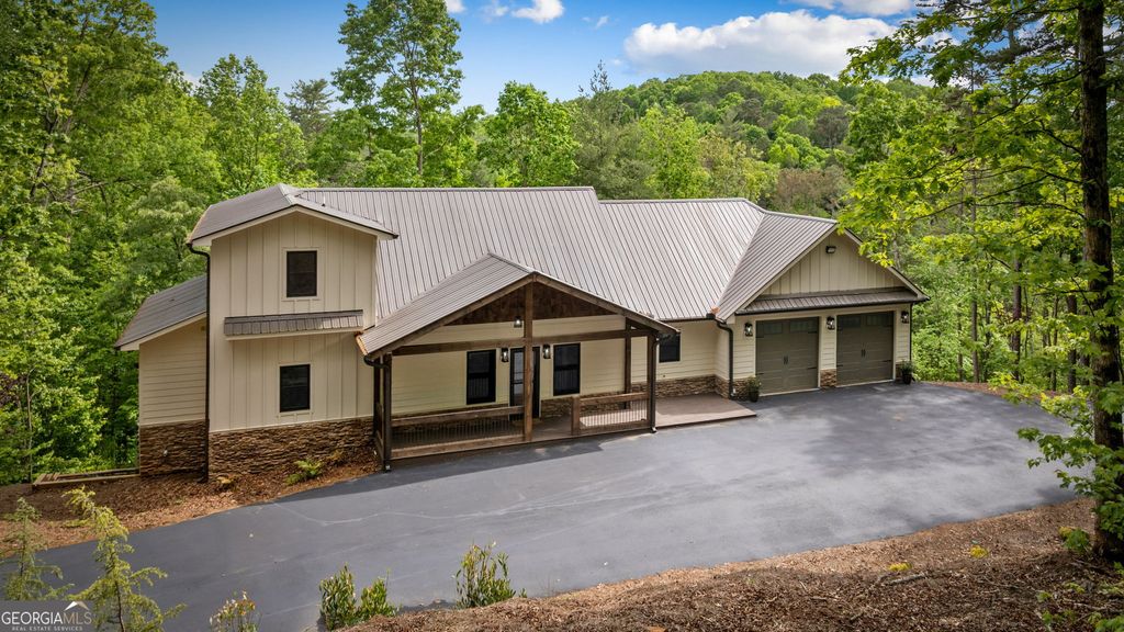 60 Weeks Lane, Ellijay, GA 30540