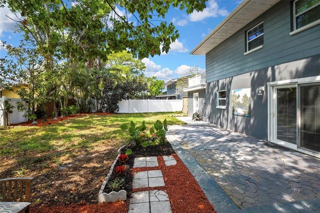 8424 STILLBROOK AVENUE, Tampa, FL 33615