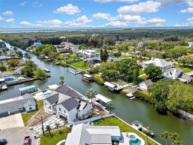 8424 STILLBROOK AVENUE, Tampa, FL 33615