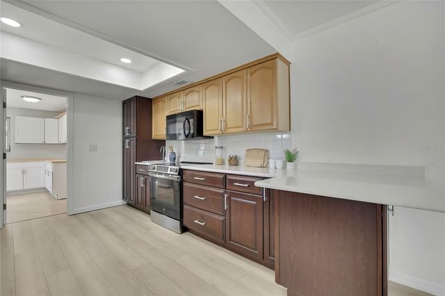 8424 STILLBROOK AVENUE, Tampa, FL 33615