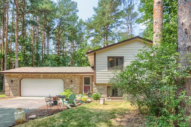 20512 7th Street NE, Cedar, MN 55011