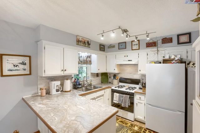 20512 7th Street NE, Cedar, MN 55011