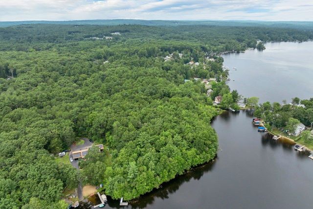 19 Whitneys Grove Road, Derry, NH 03038