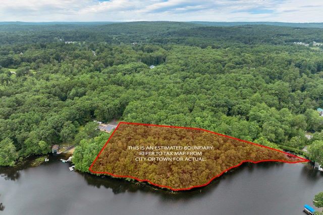19 Whitneys Grove Road, Derry, NH 03038