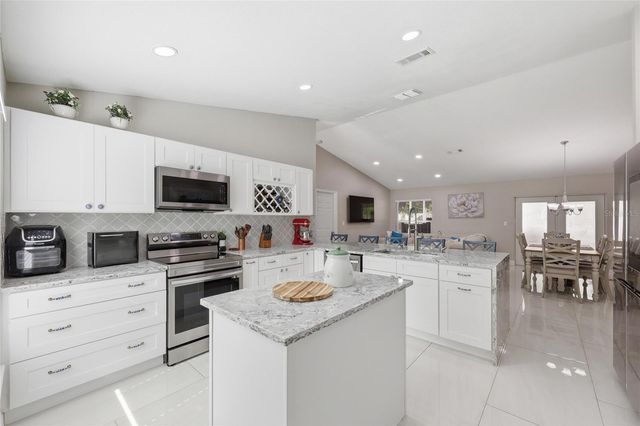 313 FOGGY CREEK ROAD, Davenport, FL 33837