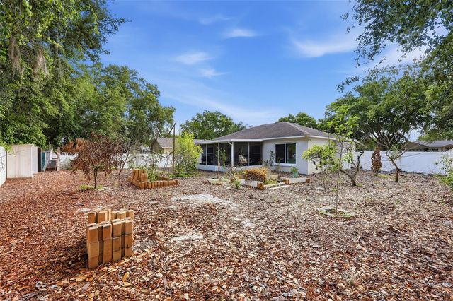 313 FOGGY CREEK ROAD, Davenport, FL 33837