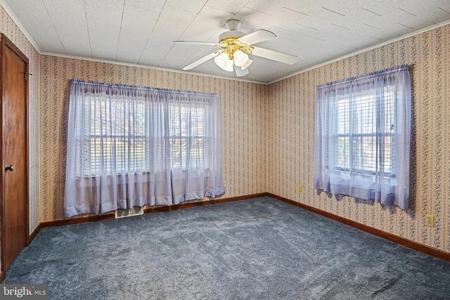 5113 EARL DR, Harrisburg, PA 17112