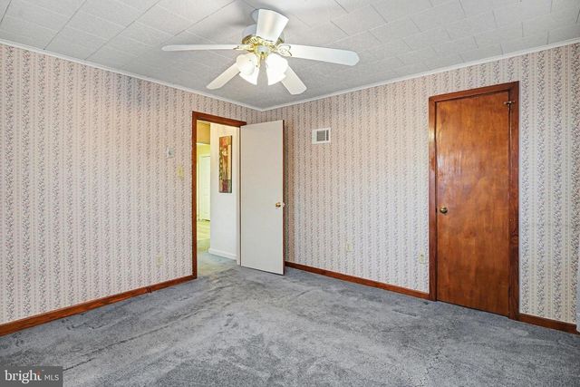 5113 EARL DR, Harrisburg, PA 17112