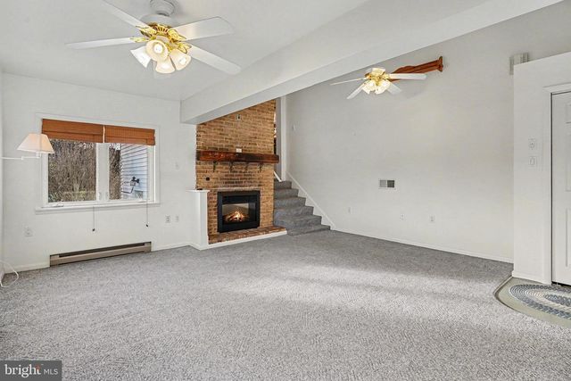 5113 EARL DR, Harrisburg, PA 17112