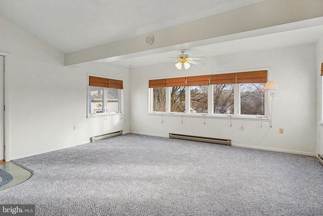 5113 EARL DR, Harrisburg, PA 17112