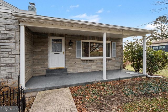 5113 EARL DR, Harrisburg, PA 17112