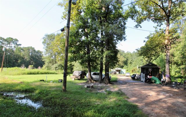 300 Yancey Big Drink, Shepherd, TX 77371