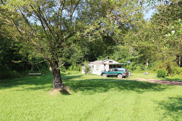 300 Yancey Big Drink, Shepherd, TX 77371