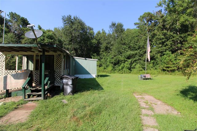 300 Yancey Big Drink, Shepherd, TX 77371