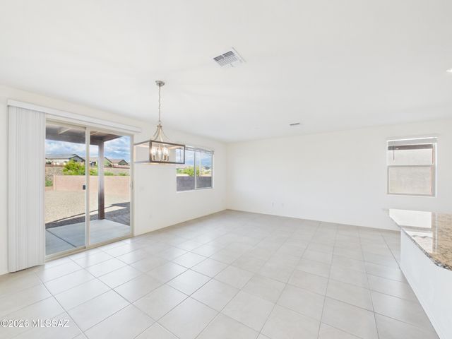 5560 W Tumacacori Trail, Tucson, AZ 85742