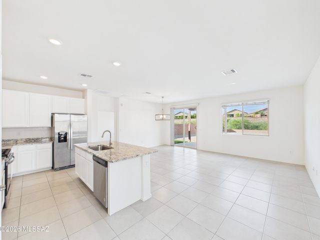 5560 W Tumacacori Trail, Tucson, AZ 85742