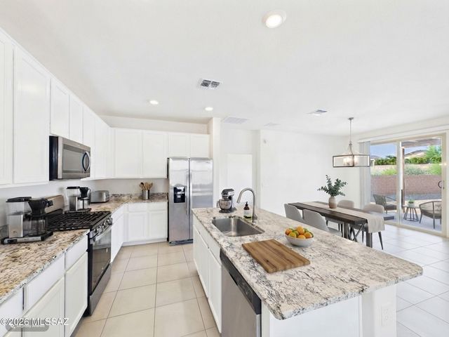 5560 W Tumacacori Trail, Tucson, AZ 85742