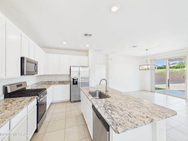5560 W Tumacacori Trail, Tucson, AZ 85742