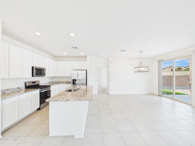 5560 W Tumacacori Trail, Tucson, AZ 85742
