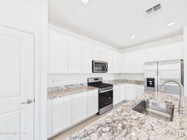 5560 W Tumacacori Trail, Tucson, AZ 85742