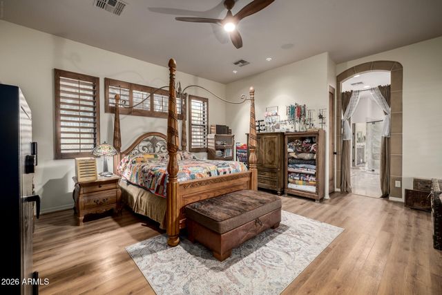 45039 N 20TH Street, New River, AZ 85087