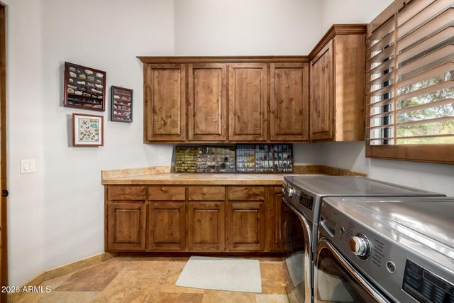 45039 N 20TH Street, New River, AZ 85087