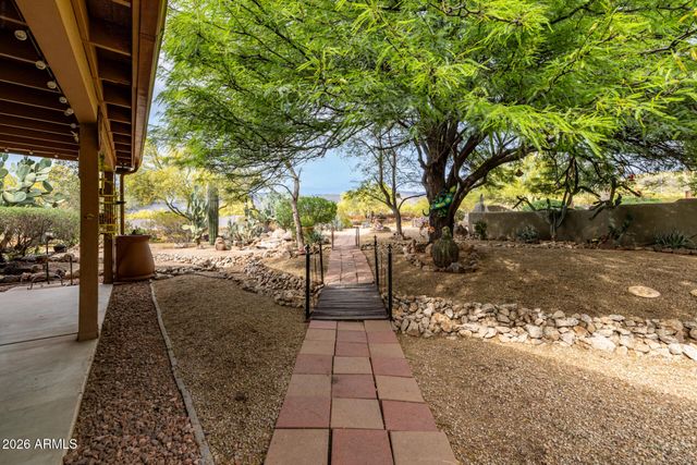 45039 N 20TH Street, New River, AZ 85087