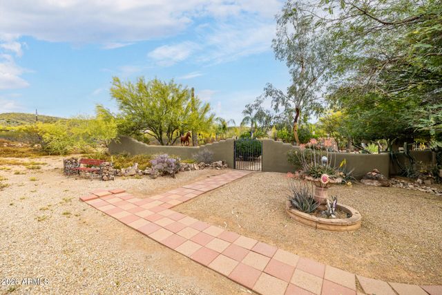 45039 N 20TH Street, New River, AZ 85087