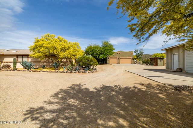 45039 N 20TH Street, New River, AZ 85087