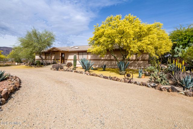 45039 N 20TH Street, New River, AZ 85087