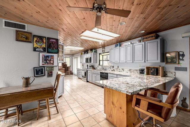 45039 N 20TH Street, New River, AZ 85087