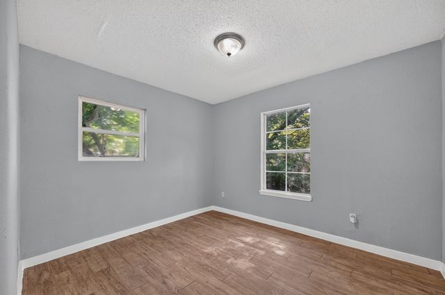 8323 Lapanto Lane, Dallas, TX 75227