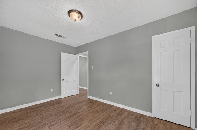 8323 Lapanto Lane, Dallas, TX 75227