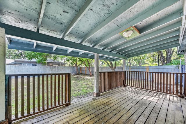 8323 Lapanto Lane, Dallas, TX 75227