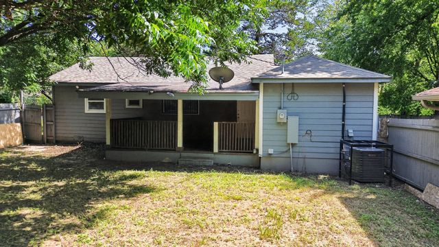 8323 Lapanto Lane, Dallas, TX 75227