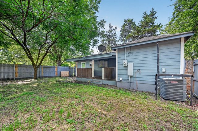 8323 Lapanto Lane, Dallas, TX 75227