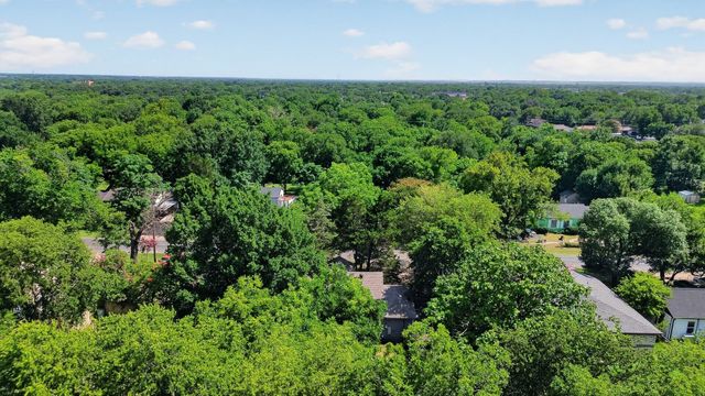 8323 Lapanto Lane, Dallas, TX 75227