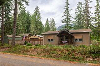 20 N Mallard W, Hoodsport, WA 98548