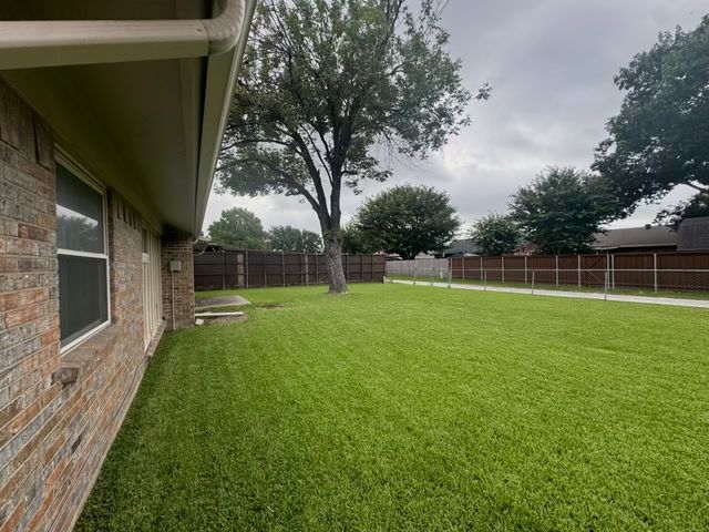 606 Oxford Park, Garland, TX 75043