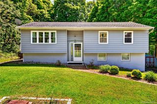 40 Indian Pass, Stormville, NY 12582