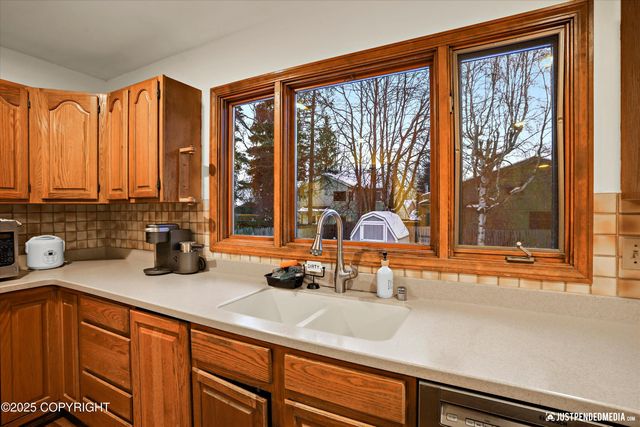 12820 Cumberland Circle, Anchorage, AK 99516