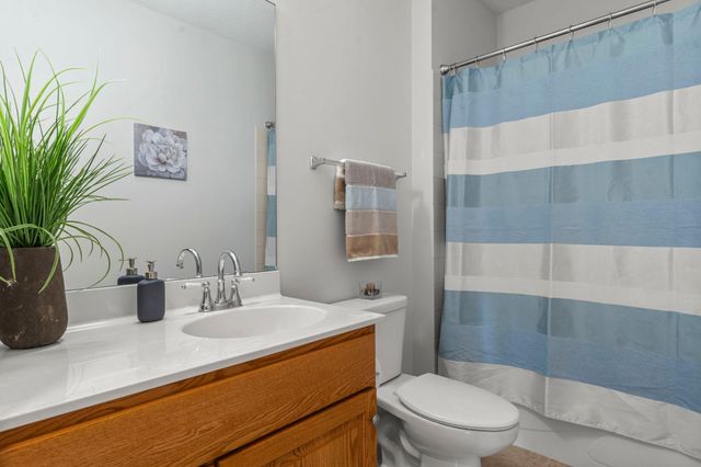 10806 S Shore Drive 103, Plymouth, MN 55441