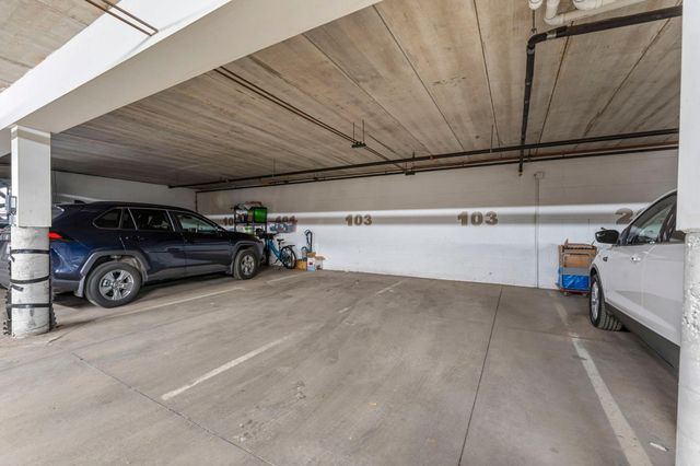 10806 S Shore Drive 103, Plymouth, MN 55441