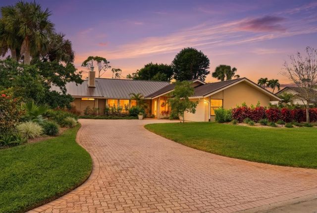 5081 SE Burning Tree Circle, Stuart, FL 34997