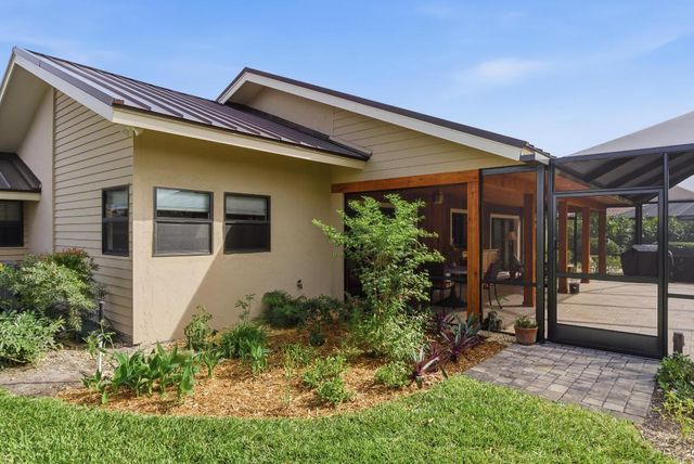 5081 SE Burning Tree Circle, Stuart, FL 34997