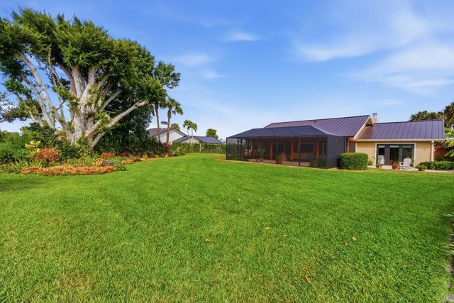 5081 SE Burning Tree Circle, Stuart, FL 34997