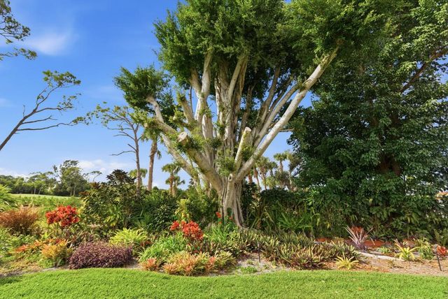 5081 SE Burning Tree Circle, Stuart, FL 34997