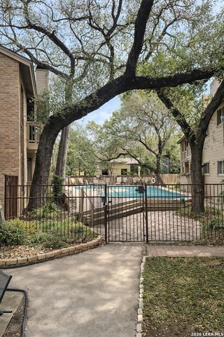 2935 Nacogdoches, San Antonio, TX 78217