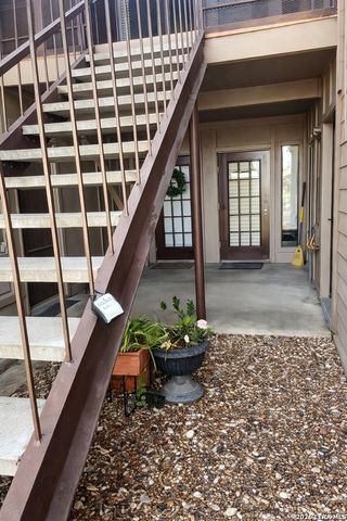 2935 Nacogdoches, San Antonio, TX 78217
