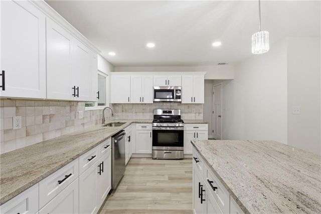 5006 Galbraith Circle, Stone Mountain, GA 30088